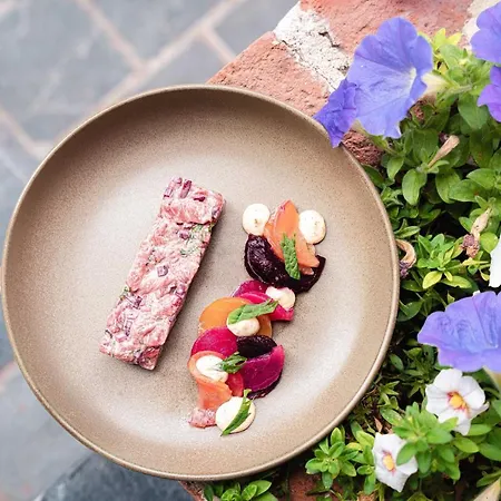 Otel De La Source - De Charme, Collection Saint-simeon