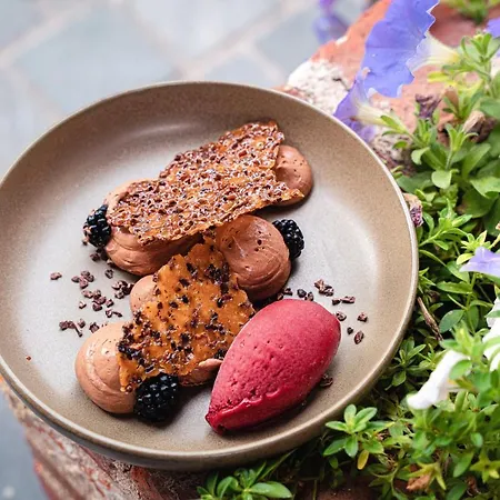 De La Source - De Charme, Collection Saint-siméon 4*